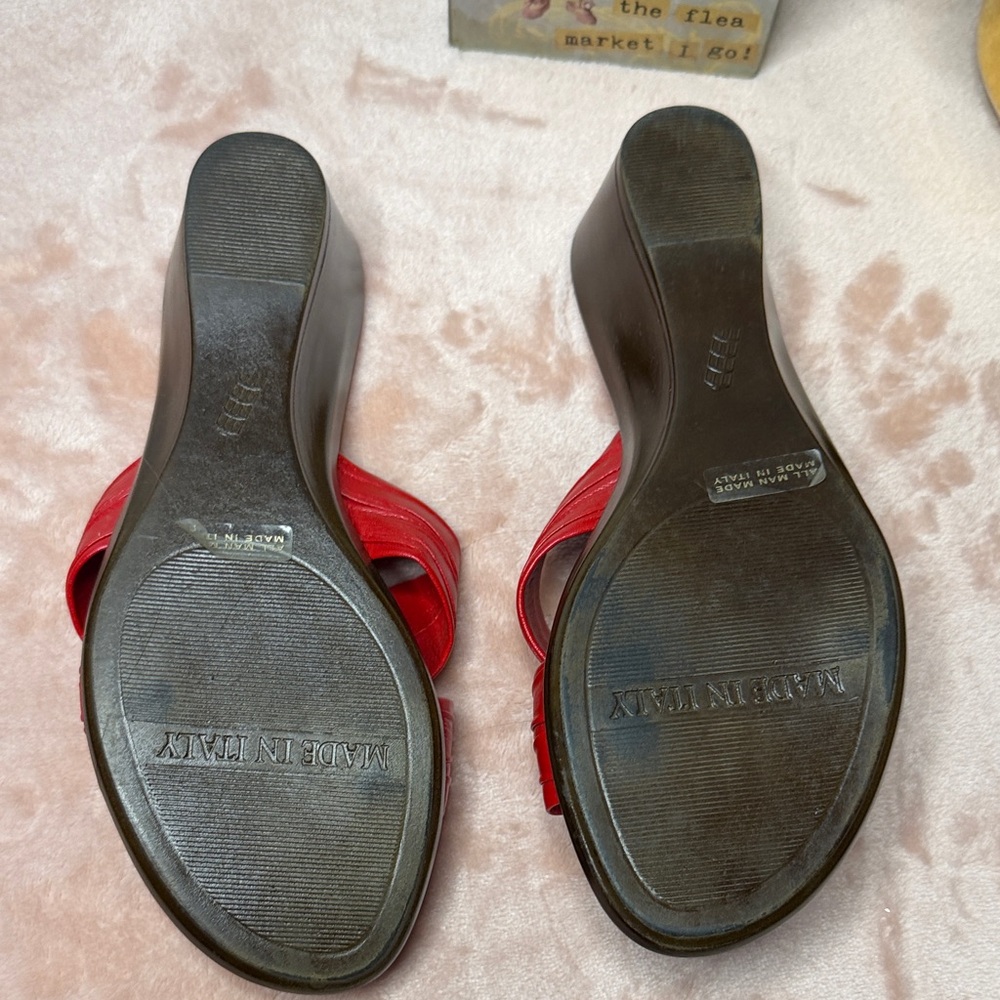 Italian Shoemakers Bold Red Sandals. Made in Italy - Picture 3 of 4